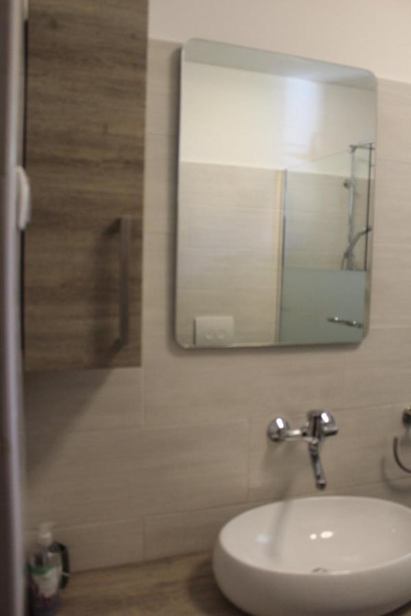 Apartman Hric -50M Od Plaze- Мали-Лошинь Экстерьер фото